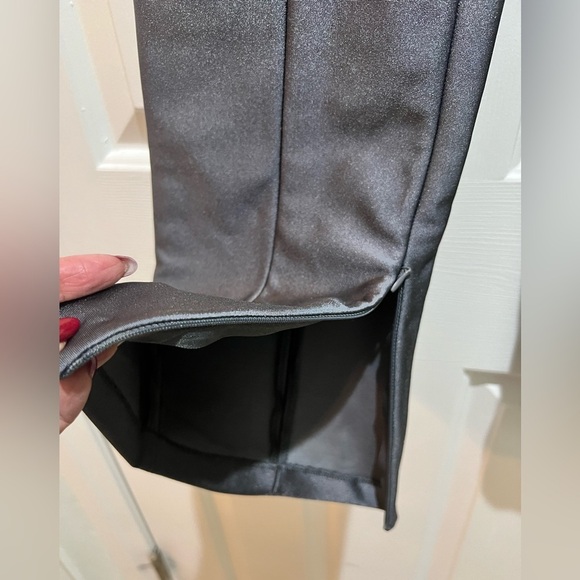 Good American Scuba Trousers  Gray, size 2/26
NWOT - Picture 4 of 12